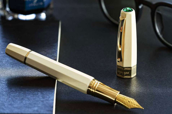 Montegrappa - Quando e perché regalare una penna stilografica